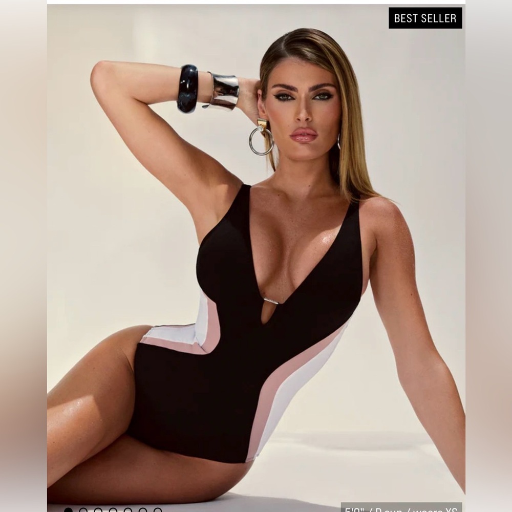 Brazilian Plungey Keyhole swimsuit by Ta3